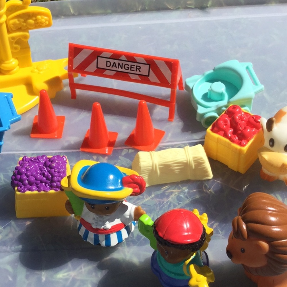 Fisher price people - Picture 5 of 7